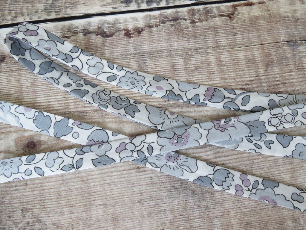 Pastel grey and white bias tape with floral print at BluebellHillCrafts.co.uk