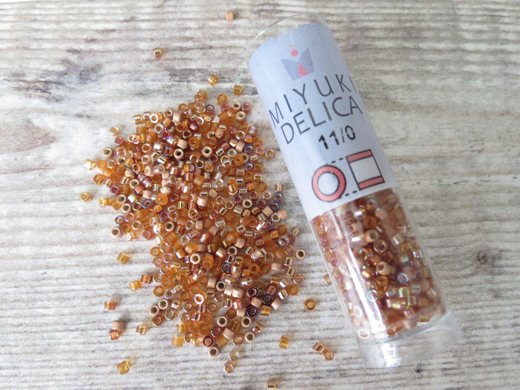 Delica seed bead mix 'Southwest Sands'