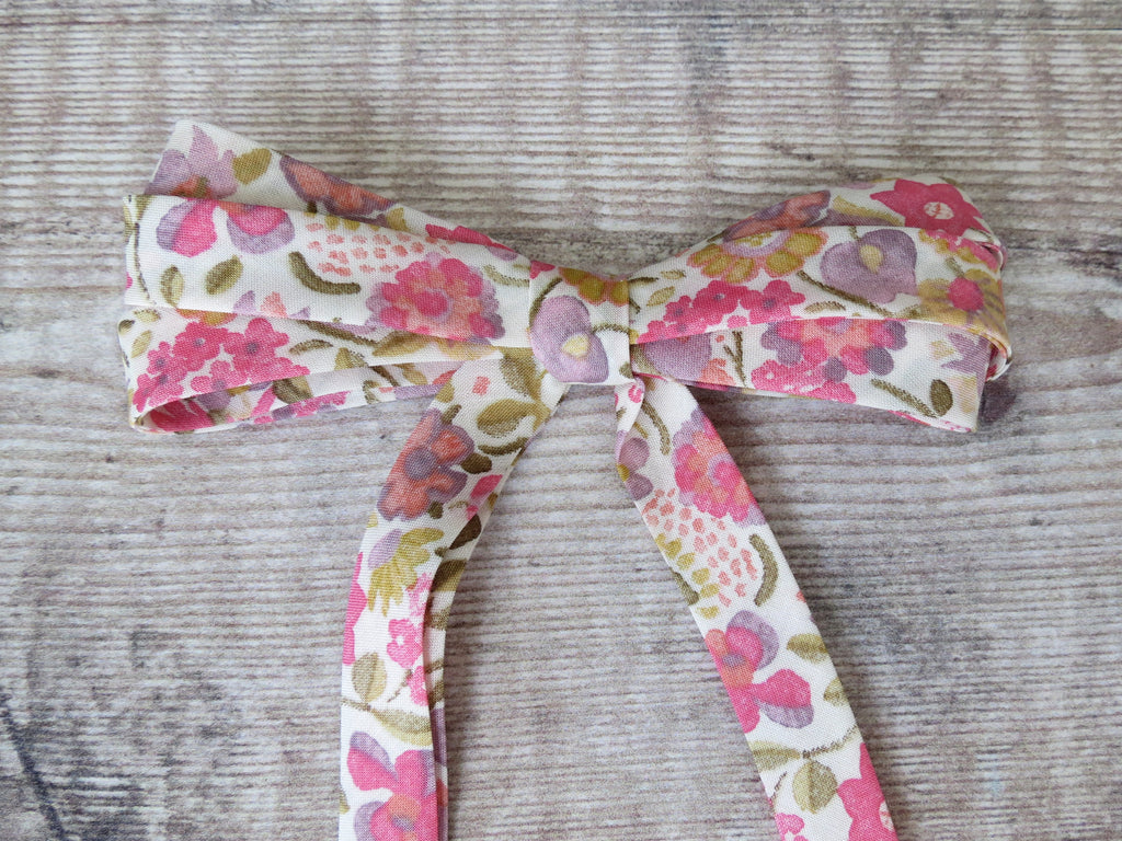 Kaylie Sunshine E pastel pink bias binding with pretty floral print