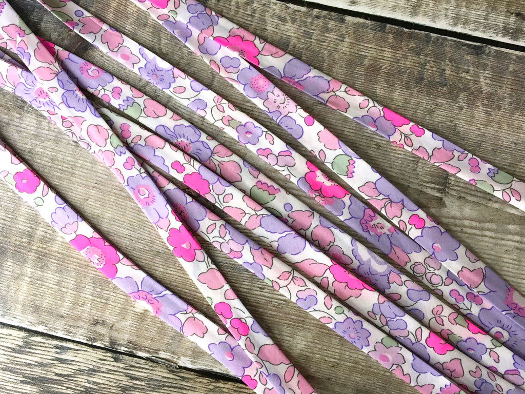 Liberty fabric Betsy Fluo Lilas bias binding, 10mm wide